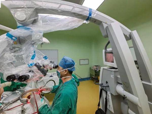 听神经|男子眼皮底下一直跳，到医院一查：结果惊出冷汗