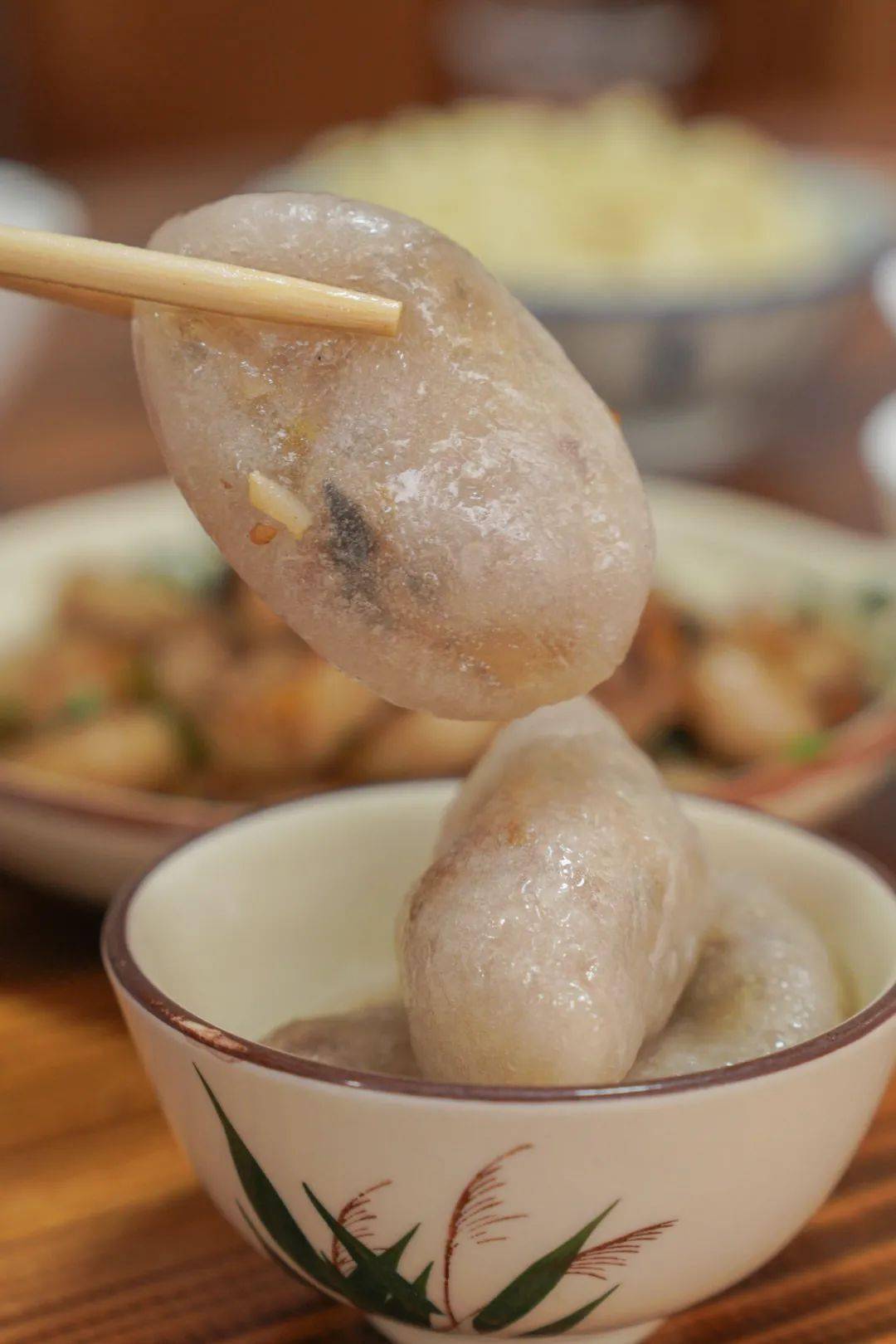 笋粄902元第一次见到笋粄的真面目,看起来像是往肚子里加料撑大撑薄