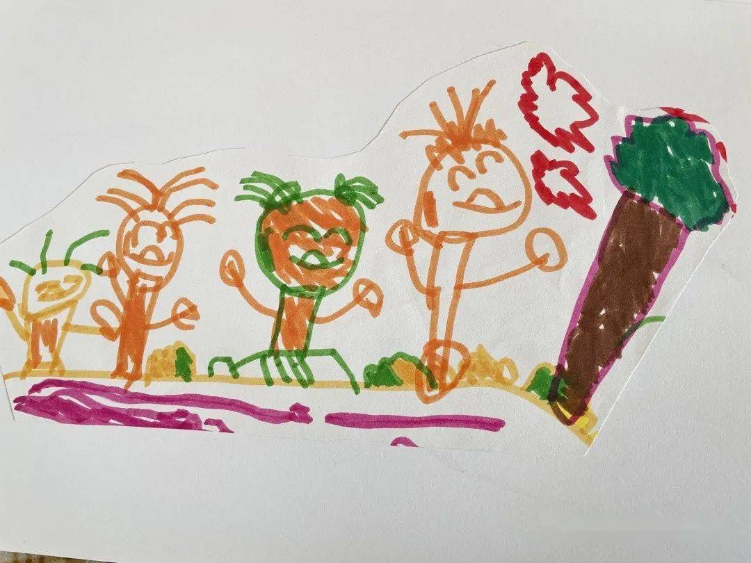 孩子们用绘画表征户外滑草的欢乐时光/////////////////////起初纸箱