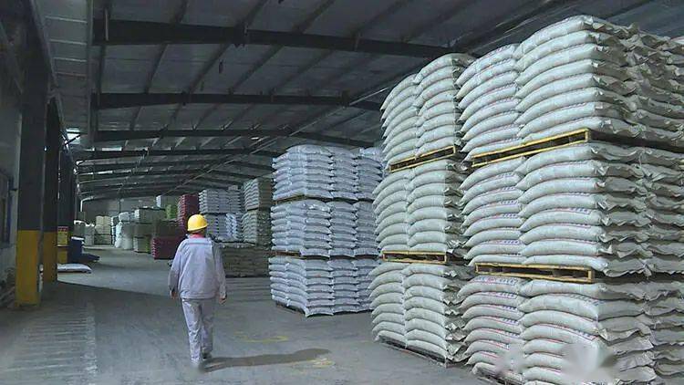 营商环境专题访谈第五期单县忠意海鼎饲料有限公司的总经理胡彪