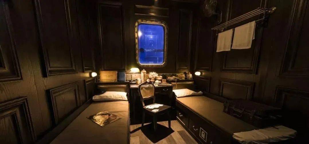 梦境的交错,我梦见和喜欢的男生睡在一间屋子里,但床是对立的 梦境的交错,我梦见和喜欢的男生睡在一间屋子里,但床是对立的