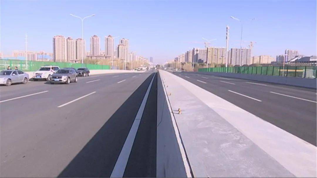 长伊公路10月24日通车 全程用时缩短了.
