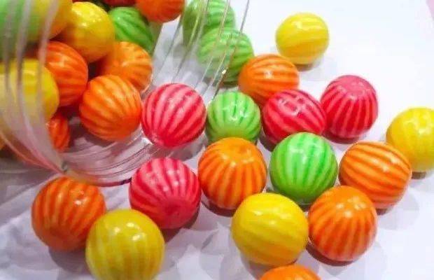 带着|暴露年龄的时候到了，这些“奶奶辈”的零食你吃过几样？