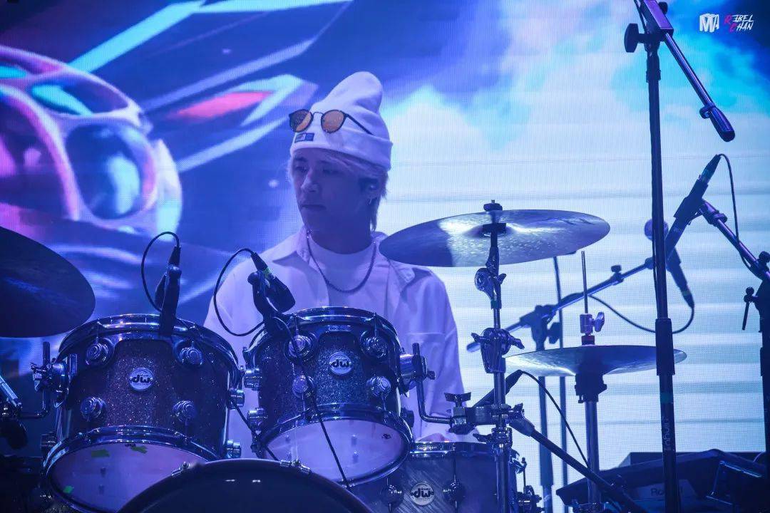 皇后皮箱:大梦初醒,我们顺着方向流动就好|着调专访