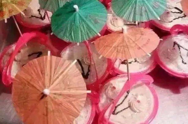 带着|暴露年龄的时候到了，这些“奶奶辈”的零食你吃过几样？