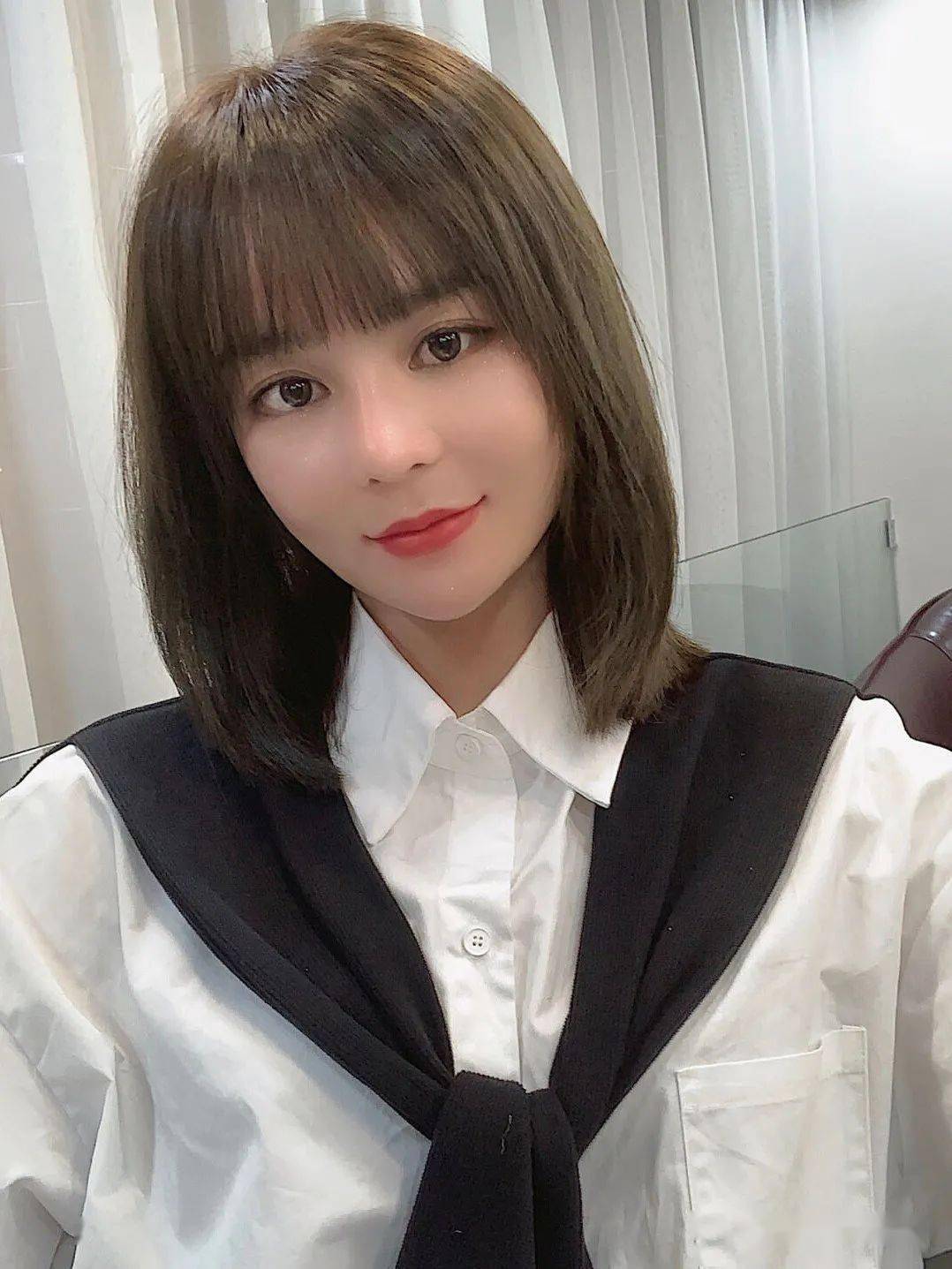 2021流行"秋风初恋锁骨发"_发型