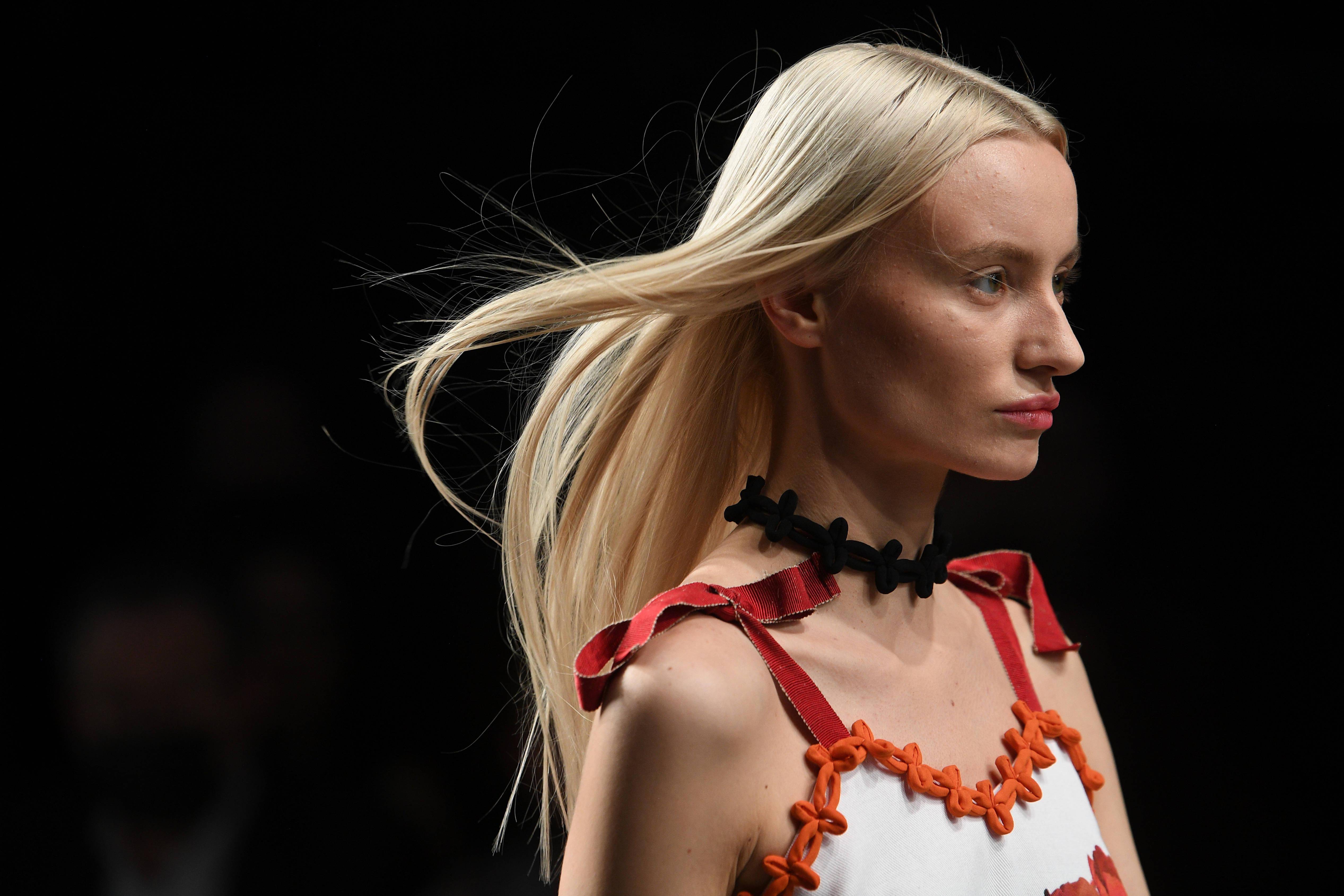 外代 设计师谢尔盖·瑟索耶夫时装秀