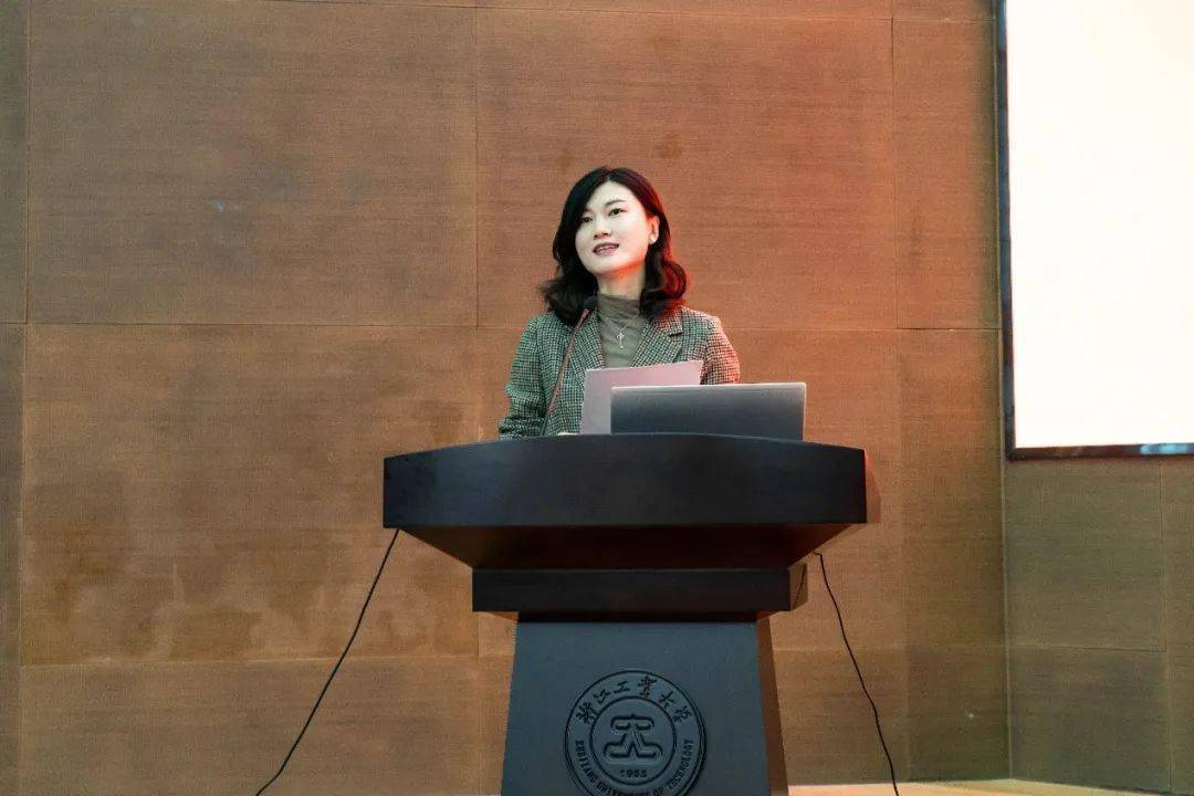 浙江外国语学院 邱萍▲杭州电子科技大学 王秋兰会上,浙江外国学院