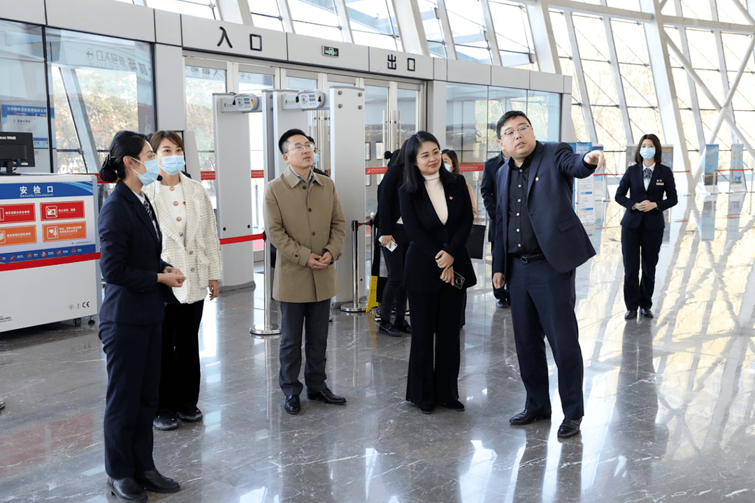 团市委联合团文圣区委举办青年之家建成暨团代表联络站揭牌仪式_辽阳