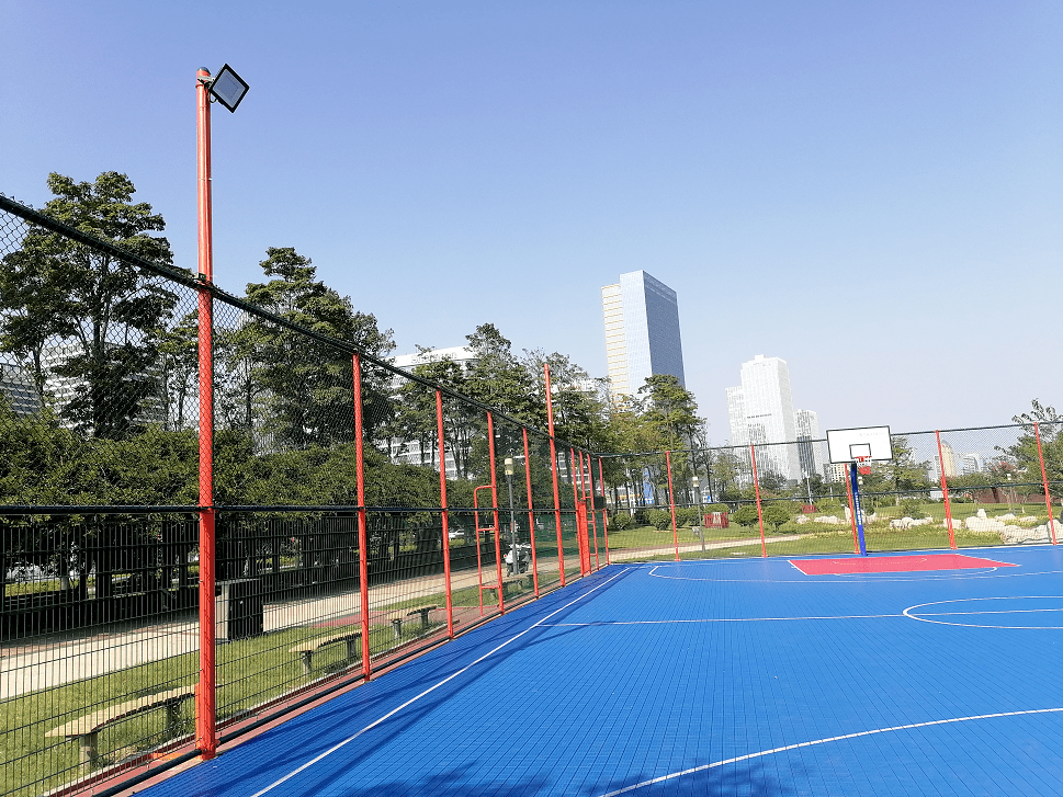 新区的宝藏健身场地,今天小编为大家安利一些特别适合秋游和户外健 