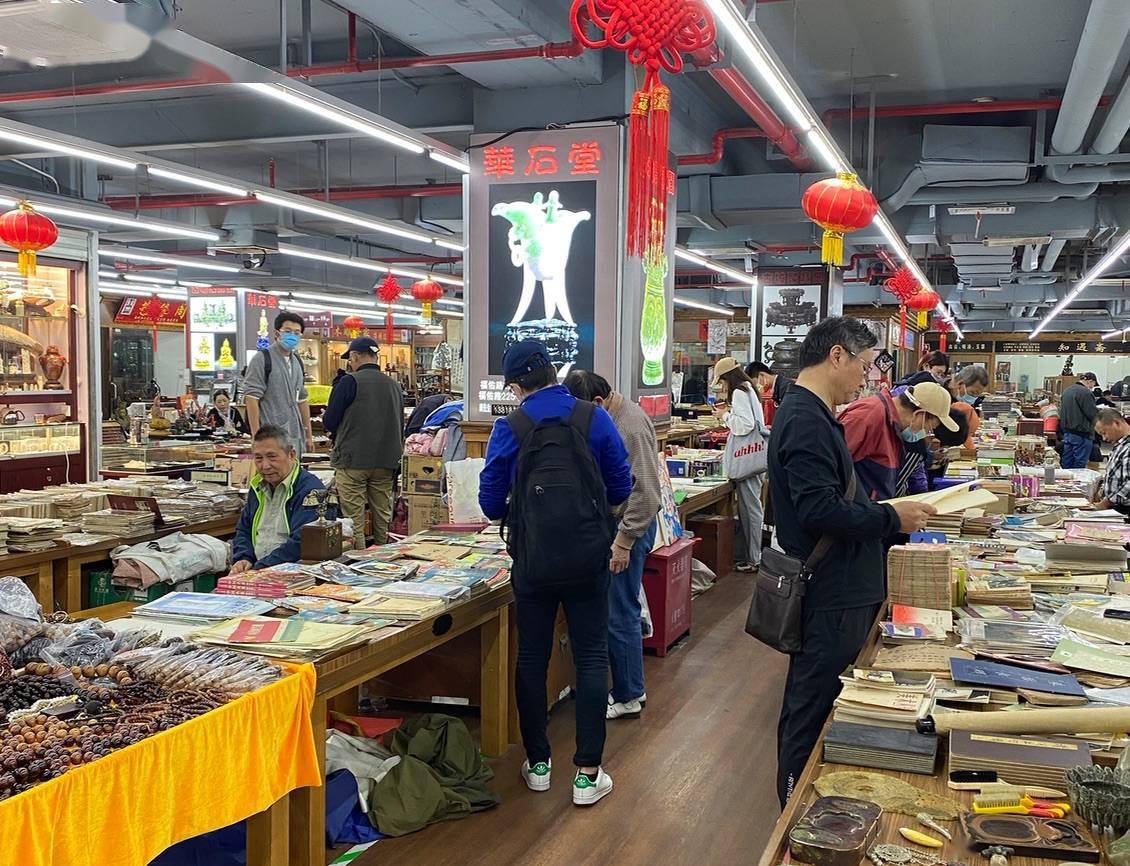 探秘福佑路上海最大二手书交易市场意外邂逅90年代的爱情
