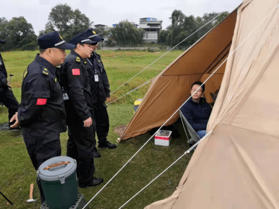 【热点】烧烤、野炊、搭帐篷露营？在漓江边这些行为千万不要做！