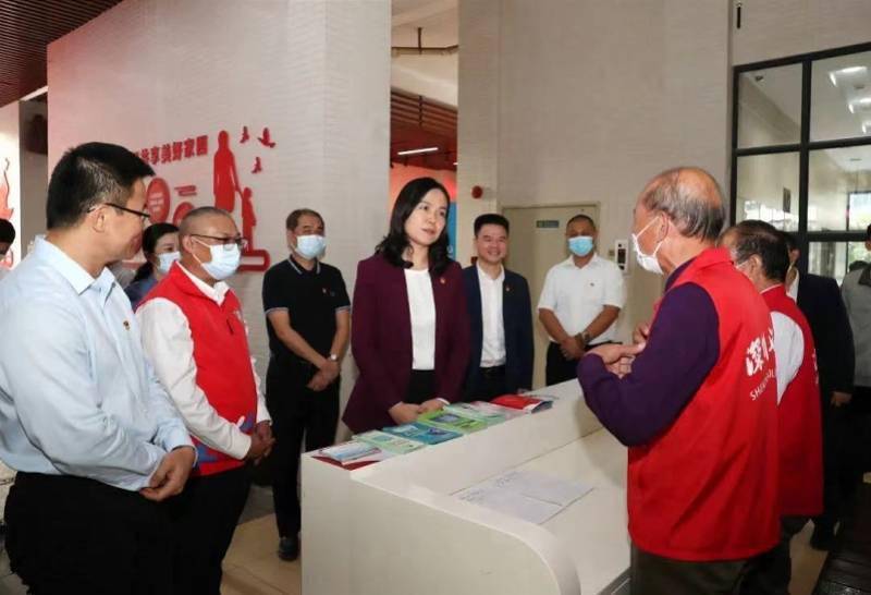 光明区委书记蔡颖率队调研为深圳目前唯一女性区委书记