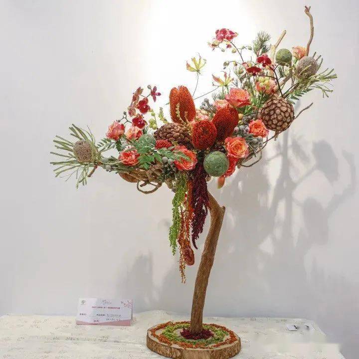 上海市民职工海派插花大赛落下帷幕附部分作品图片