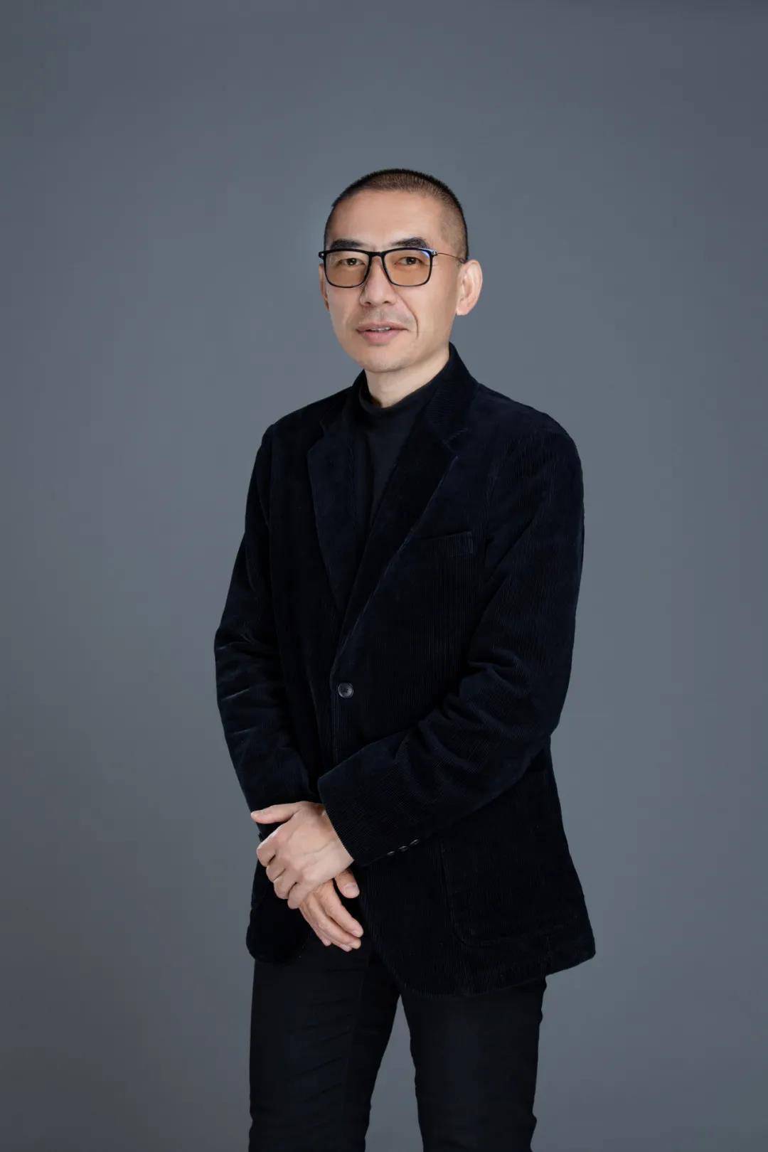 清华大学建筑学院院长,长聘教授,清华大学建筑设计研究院副总建筑师