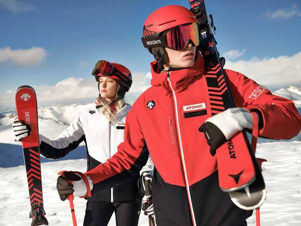 滑雪DESCENTE X ATOMIC联名滑雪系列，引领精准上道
