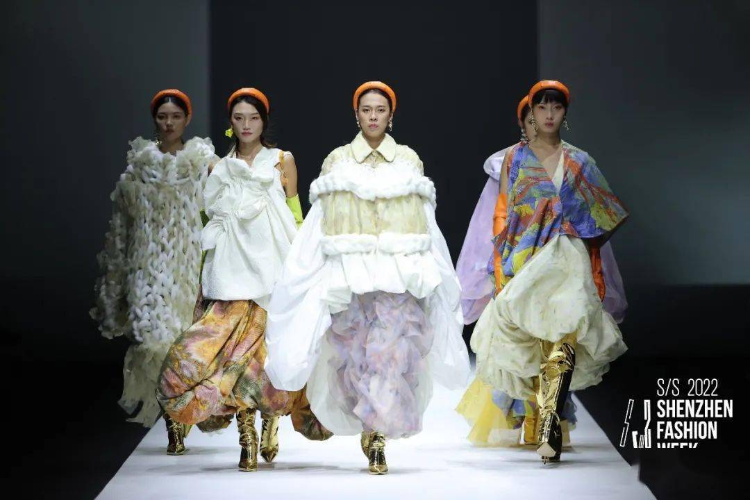 服装 S/S2022深圳时装周｜DAY4：别样角度，诠释「型」之烂漫