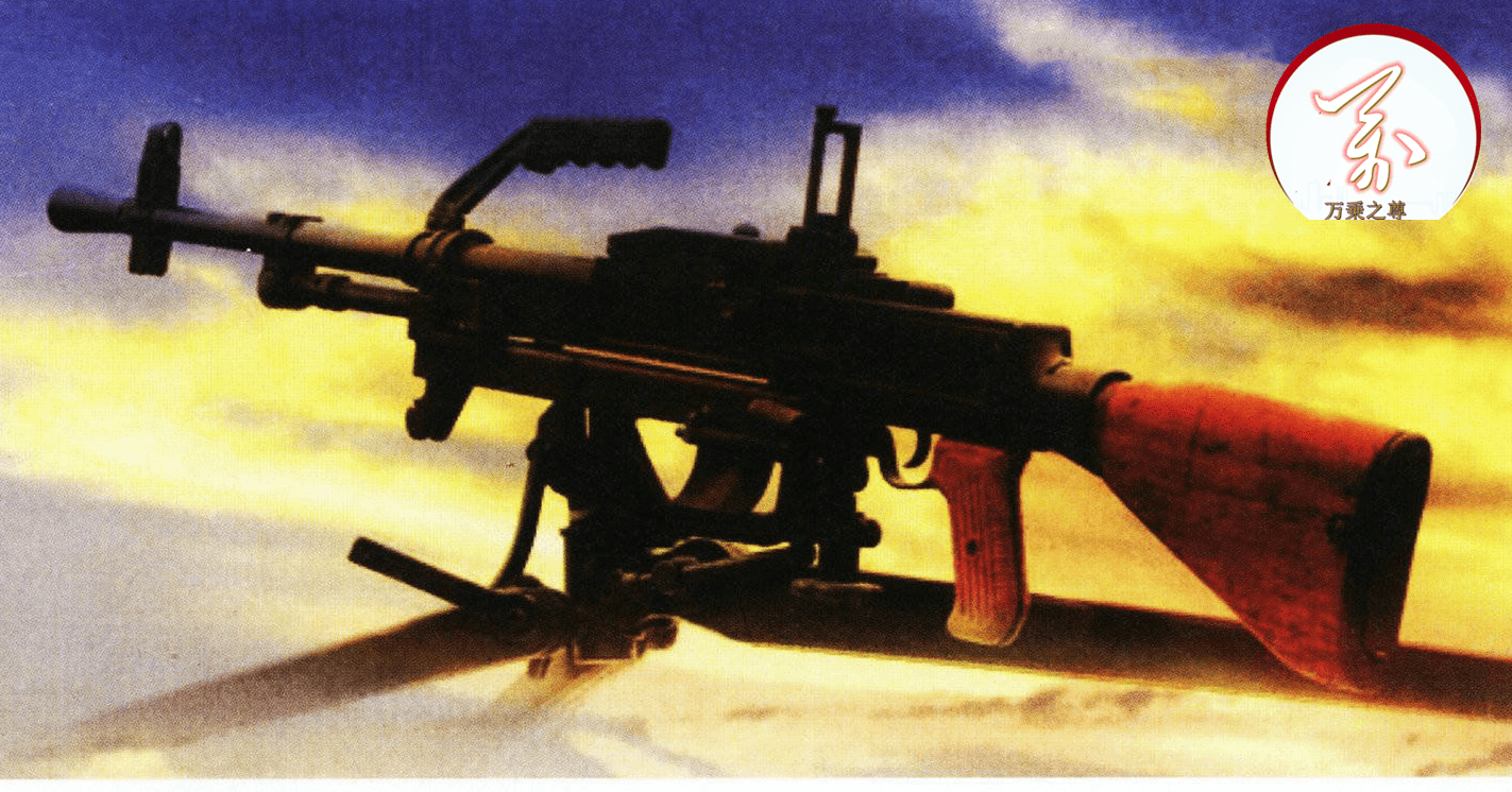 57式三脚架重机枪图片
