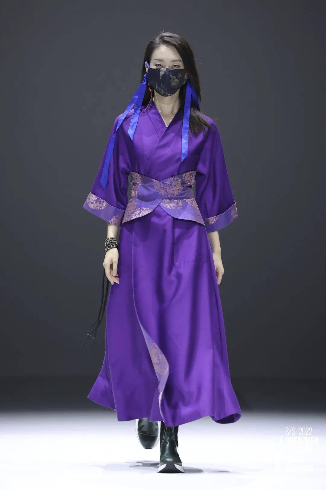 服装 S/S2022深圳时装周｜DAY4：别样角度，诠释「型」之烂漫