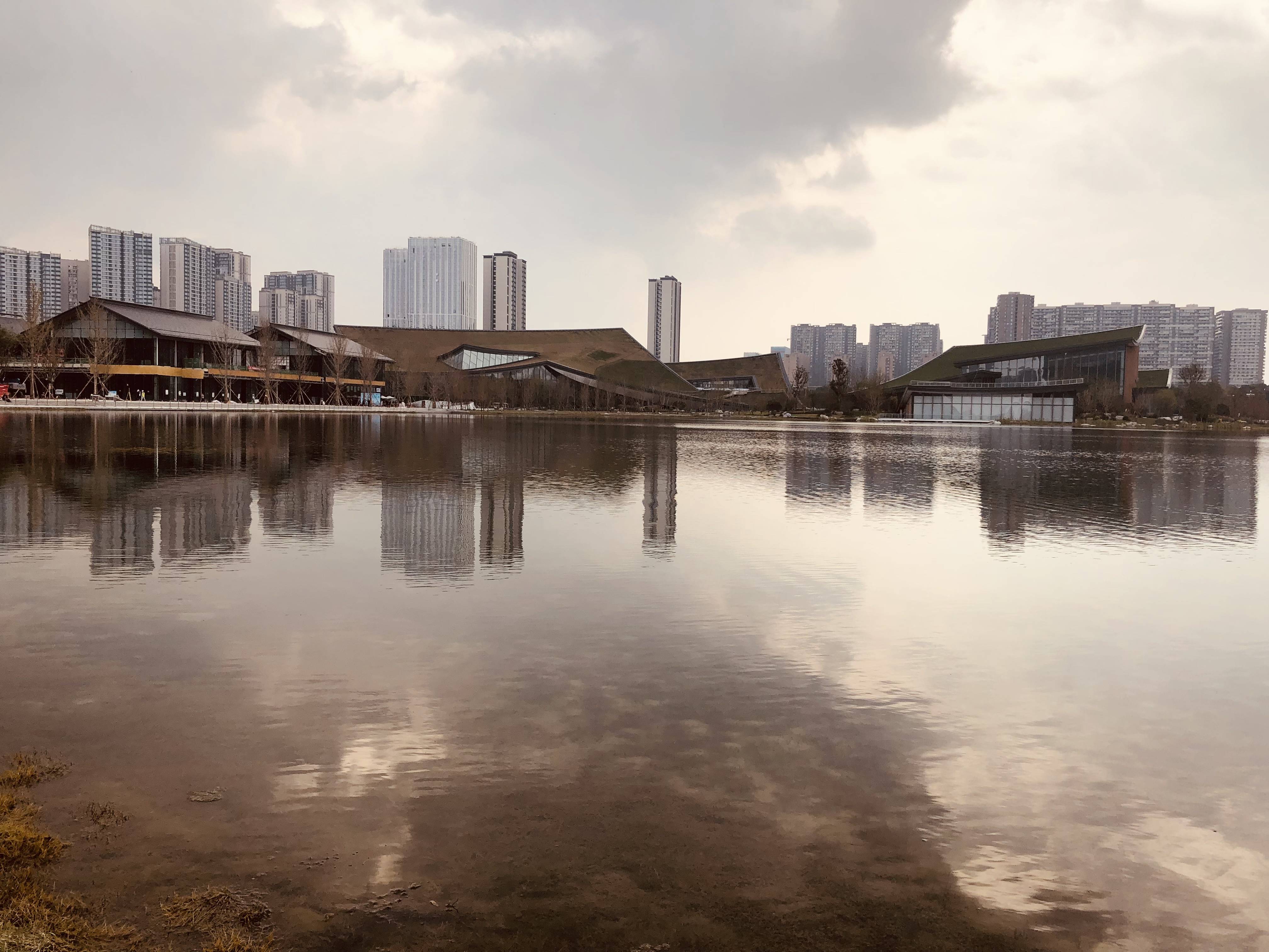 定了天府藝術公園開門迎客比肩國際的兩大美術館首秀在即