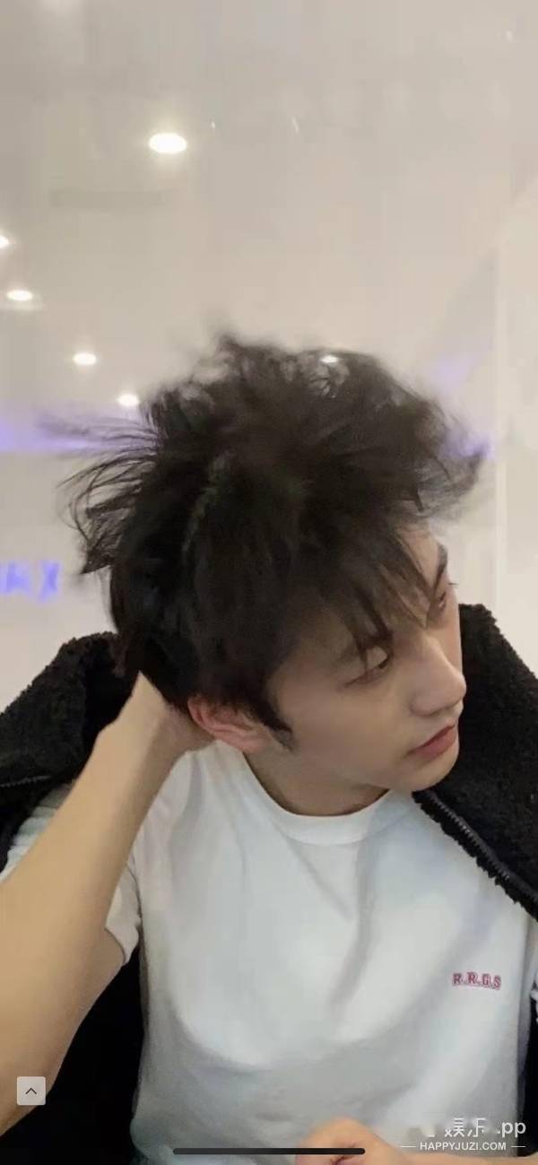 校园小说男主从此有了脸…