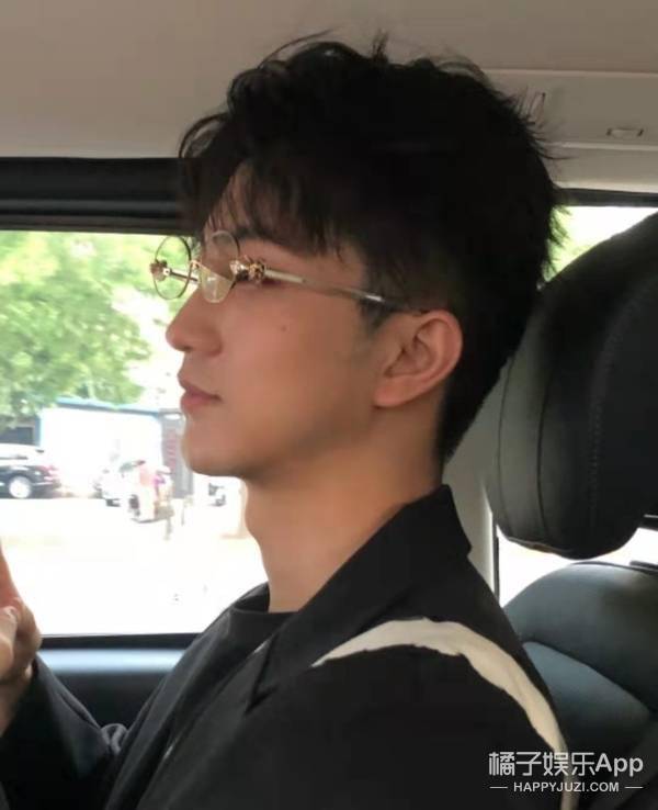 校园小说男主从此有了脸…