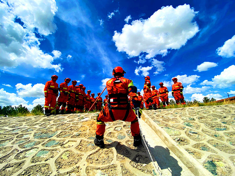 鄂温克旗大队快反分队系列报道之一——聚思想,鼓干劲_指战员