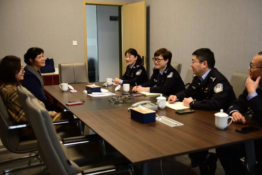 潘海华用情怀做好民警娘家人