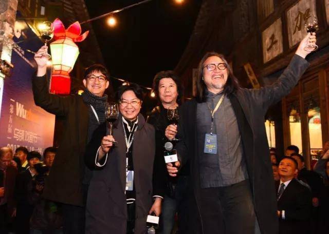 戏剧节|金星在乌镇戏剧节开吐槽大会,点评批评孟京辉赖声川格局太小