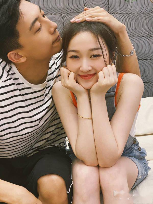 校园小说男主从此有了脸…