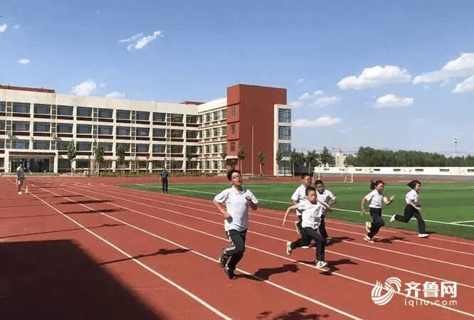 中小学|11月1日起,德州市德城区17所中小学体育设施免费对外开放