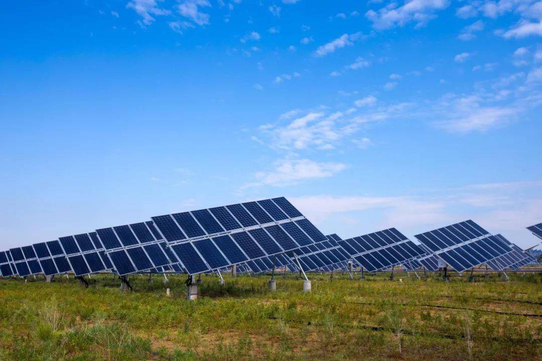 隆基 HJT 光伏电池效率达 26.3%，一周两破世界纪录