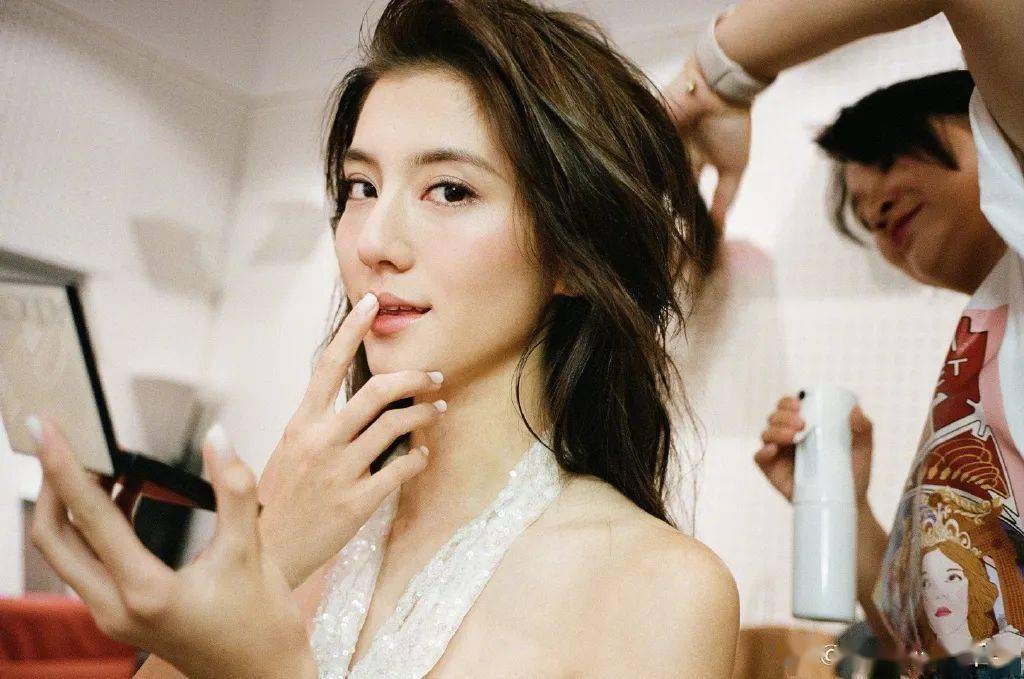 香港新一代港风美女，我颁给吴千语