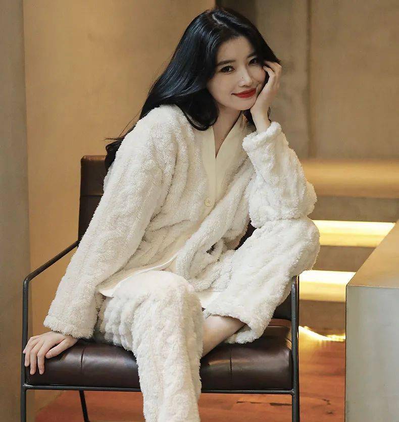 分之一 又美又舒服的毛绒家居服，软糯温暖堪比裸睡，让我待在家里再也不想出去了！