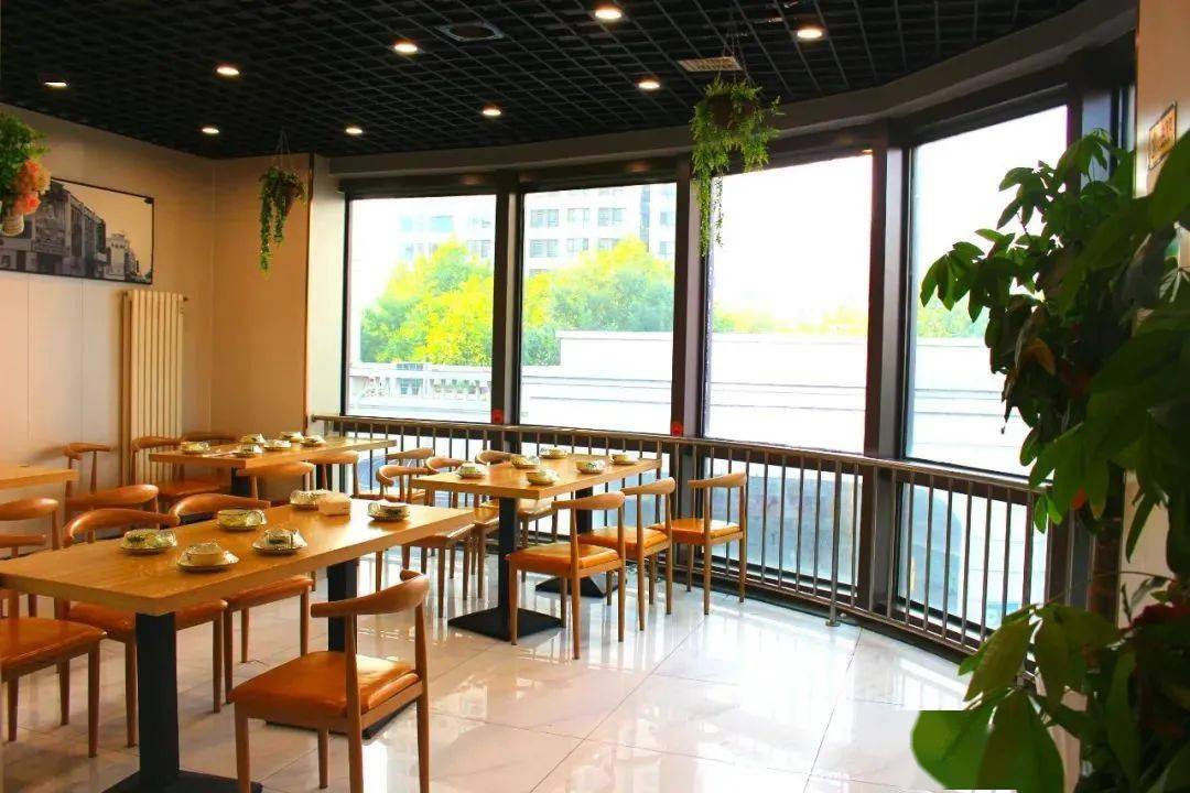 129元抢原价352元满天红饭庄老酒馆45人餐烤鸭一整只烤鸭小料蚝油牛柳