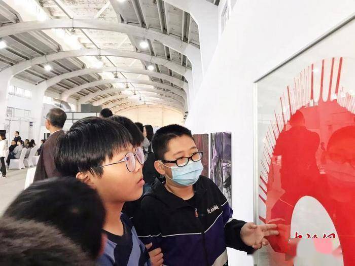 街区|“中国抽象艺术大展”在泰州瑞力·泰渡双创街区开幕