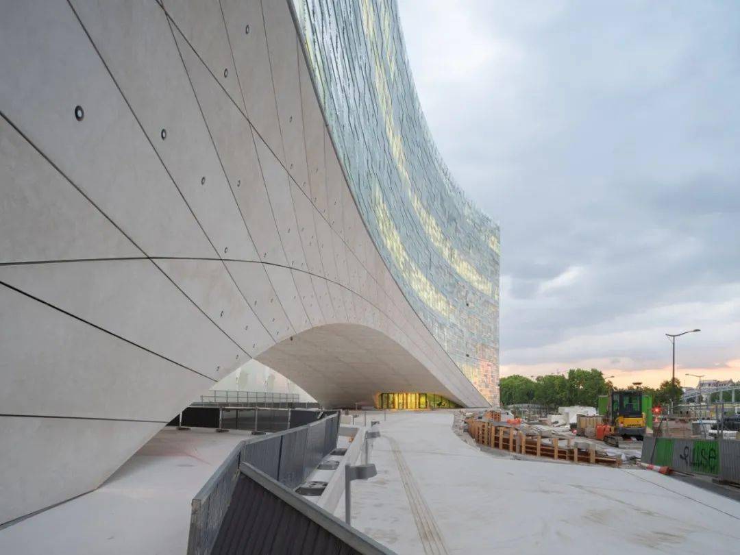 无法想象的反重力建筑 ,他们都建成了!