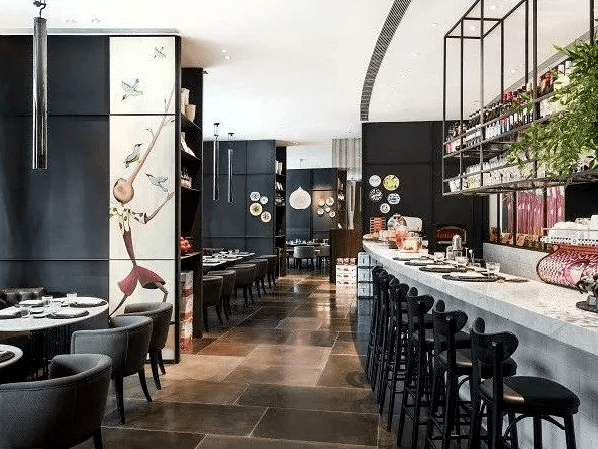 贴心细致的服务,精心搭配的菜单以及浓郁的"意"域氛围,也是frasca餐厅