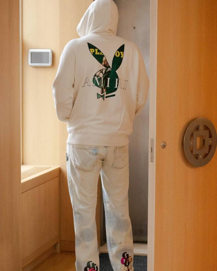 靓照哈登晒6000元卫衣：这套看起来很不错 一点都不贵