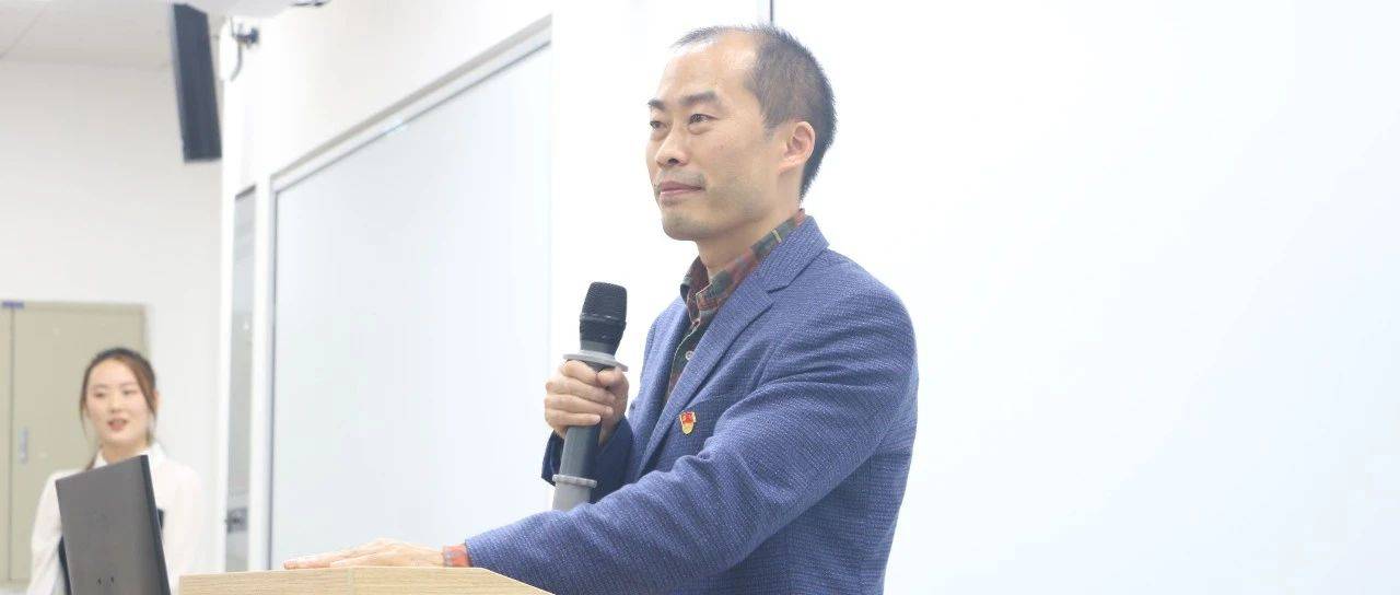 【教授红讲堂】曹扬荣做客教授红讲堂谈信念与追求_个人成长