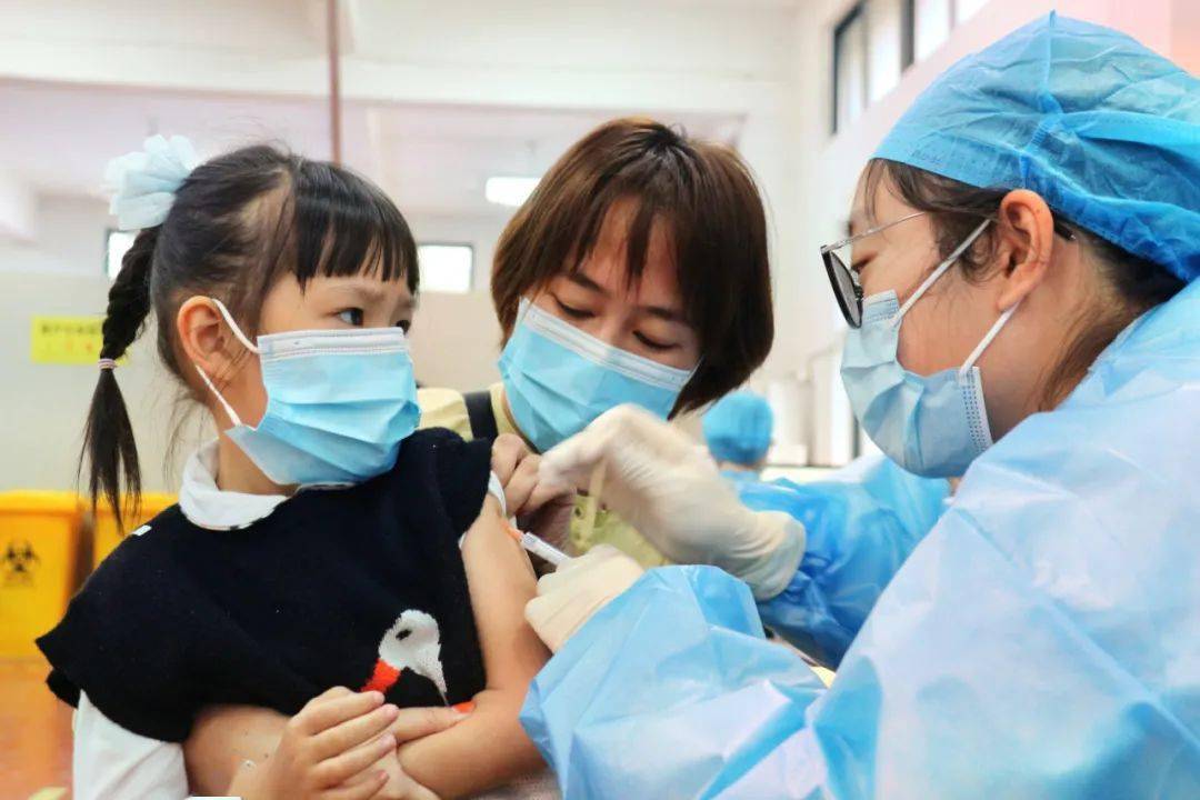 儿童接种新冠疫苗图片图片