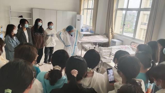 检测|江西医学高等专科学校：350名医学生驰援铅山