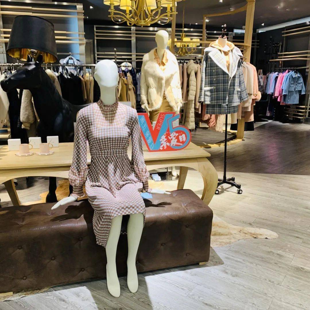 2021秋冬红贝缇一件9折 两件8折百搭短款夹克