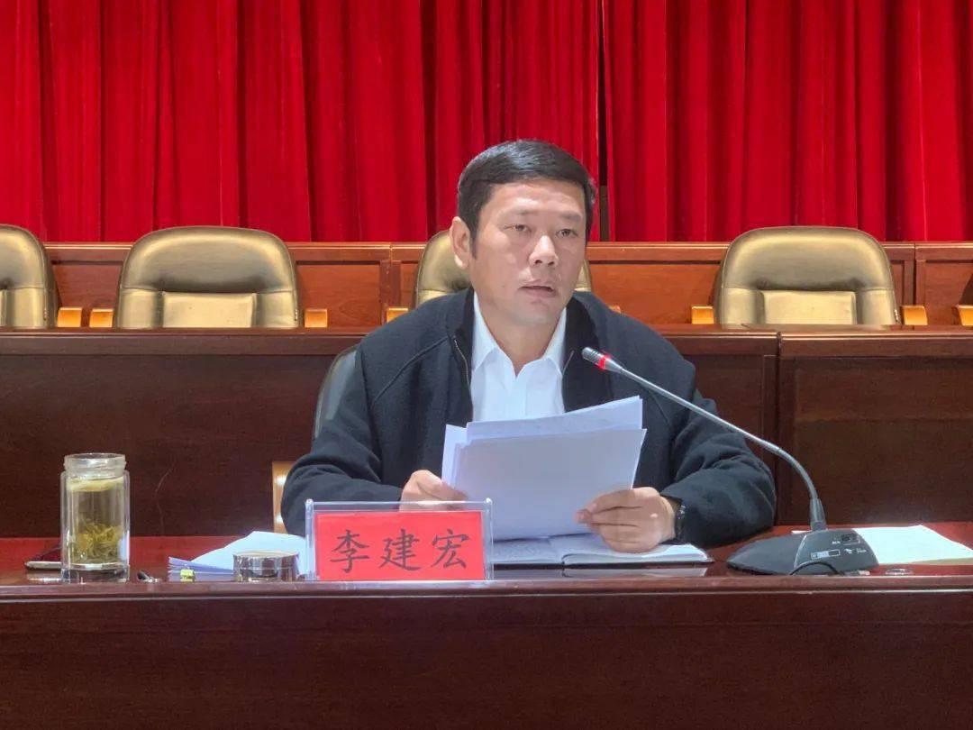 大理镇党委书记,市古保局党组书记李建宏强调,开展好"大理之问"大讨论