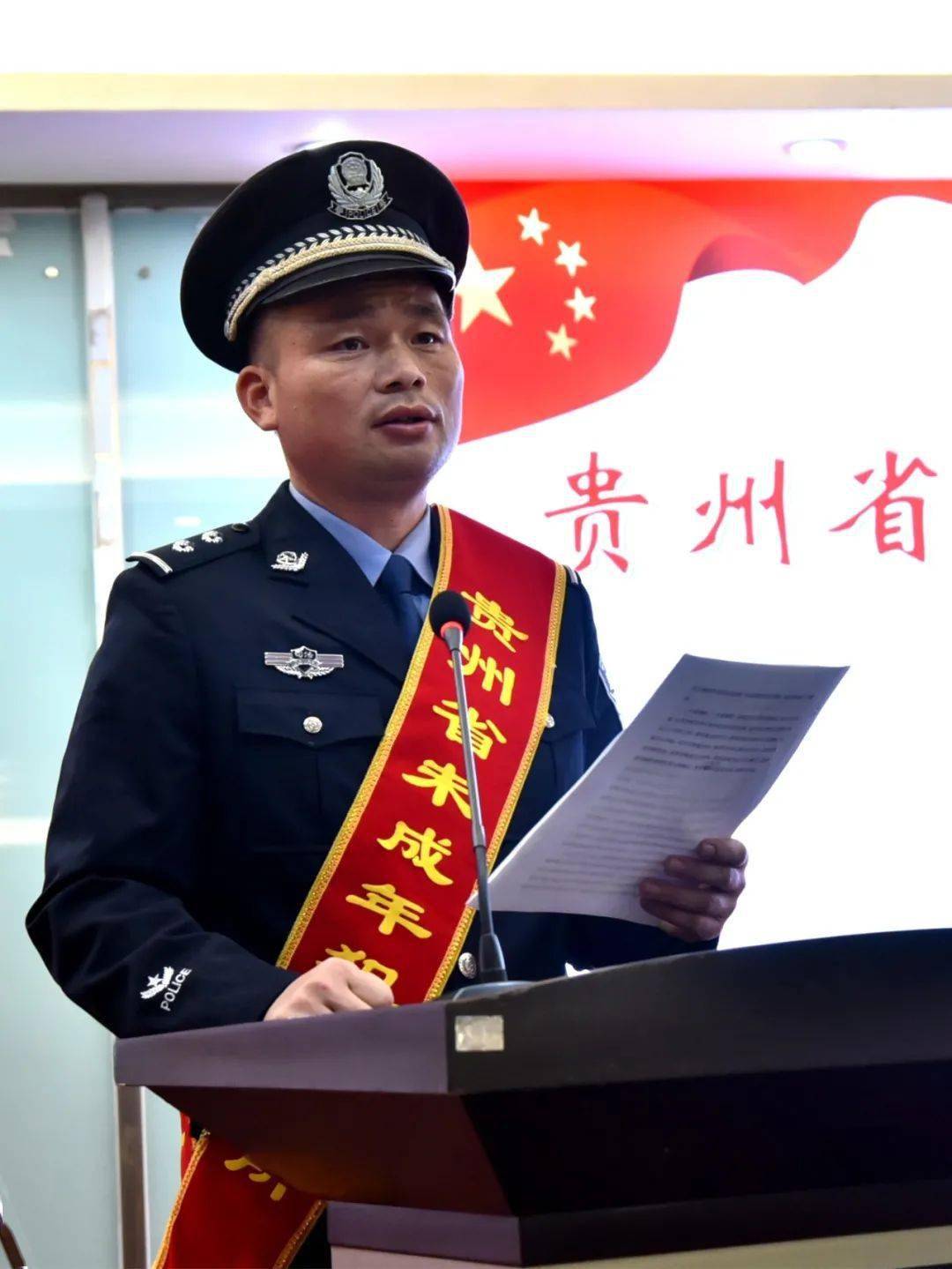 民警 吴高勇不同的阵地 一样的坚守敬业,就是要以极端负责的态度对待