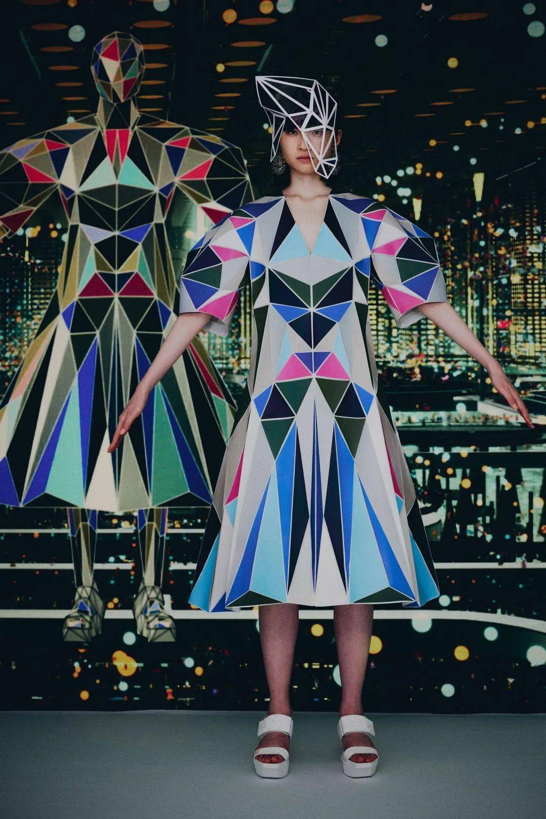 公众 科技感拉满的服装秀！日本三代设计师森永邦彦2022春夏系列发布！