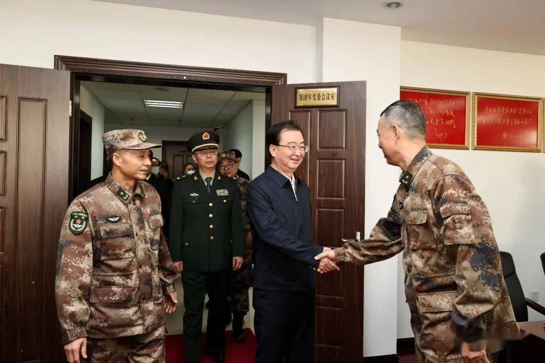 王宁走访驻滇部队机关时强调:军地合力守护边疆安宁和谐 共同谱写军民
