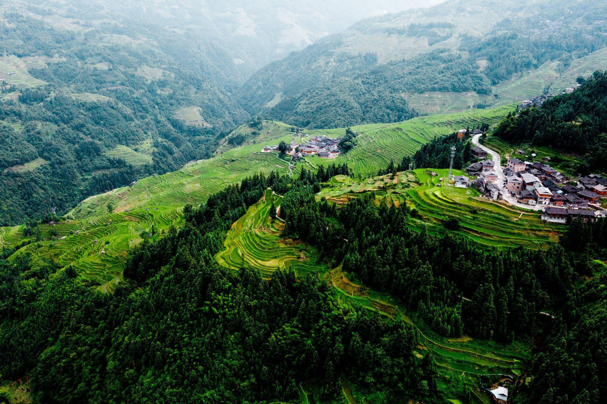 加磅梯田藏在贵州深山的一处梯田保留着当地的农耕生活景象
