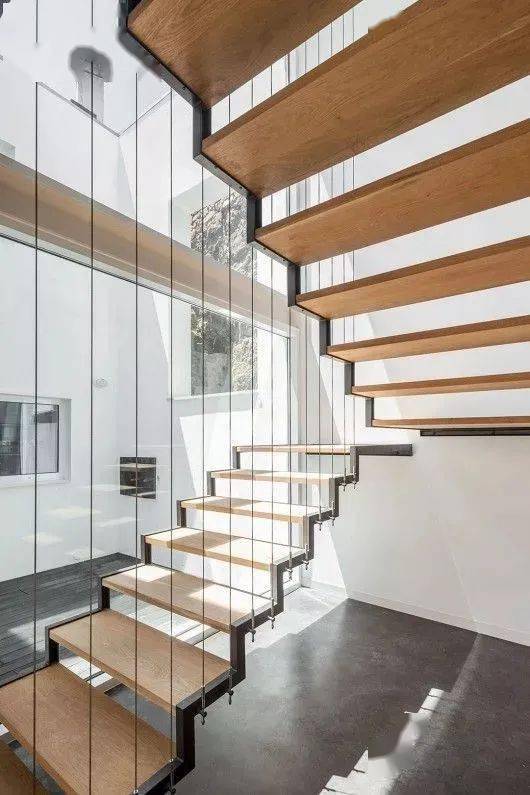 设计创意,楼梯间也要酷酷的!_空间比较大