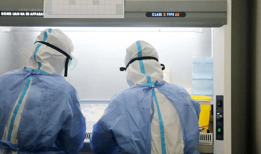 筛查|紧急调方舱、实验室连轴转！探秘核酸实验室如何日筛30万人次
